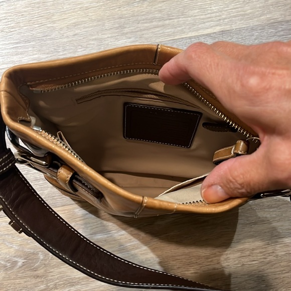 Coach SoHo slim duffle tan leather bag - Picture 4 of 7